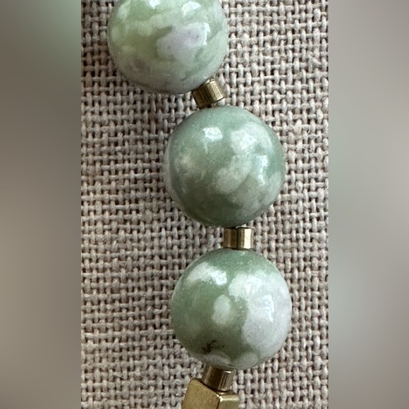 24 inch Jade and Alabaster bead necklace NWOT - Picture 10 of 13